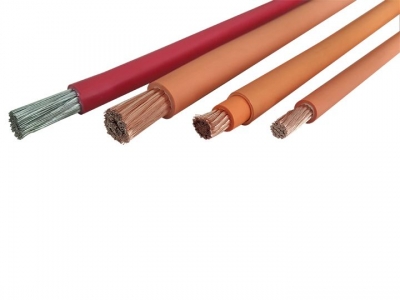 电动汽车车内用高压电缆.jpg 电动汽车车内用高压电缆.jpg